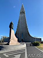 Hallgrimskirche mit Leifur Eiriksson (Leif Ericsson) - Statue