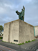 Ingolfur Arnarson Skulptur auf dem Arnarholl - Hügel (Nähe Harpa)