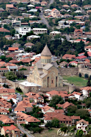 Blick zur Swetizchoweli-Kathedrale in Mzcheta