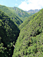 Ponte Tibetano - Blick in die Berge