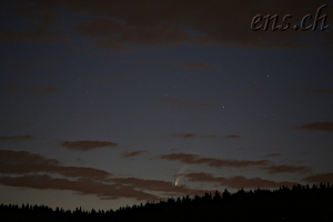 Komet C/2020 F3 (NEOWISE) <br />7. Juli 2020, 03:57 Uhr<br />@f2.8, 200mm, ISO 1600, 1.1 Sek.
