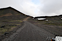 Sandkúlur (left)