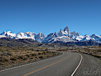 Das Panorama mit dem Cerro Torre und dem Fitz Roy - selten ohne Wolken !!