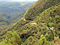 über einen zT extrem schmalen Pass (Corvo Branco) Richtung Floripa ;-)